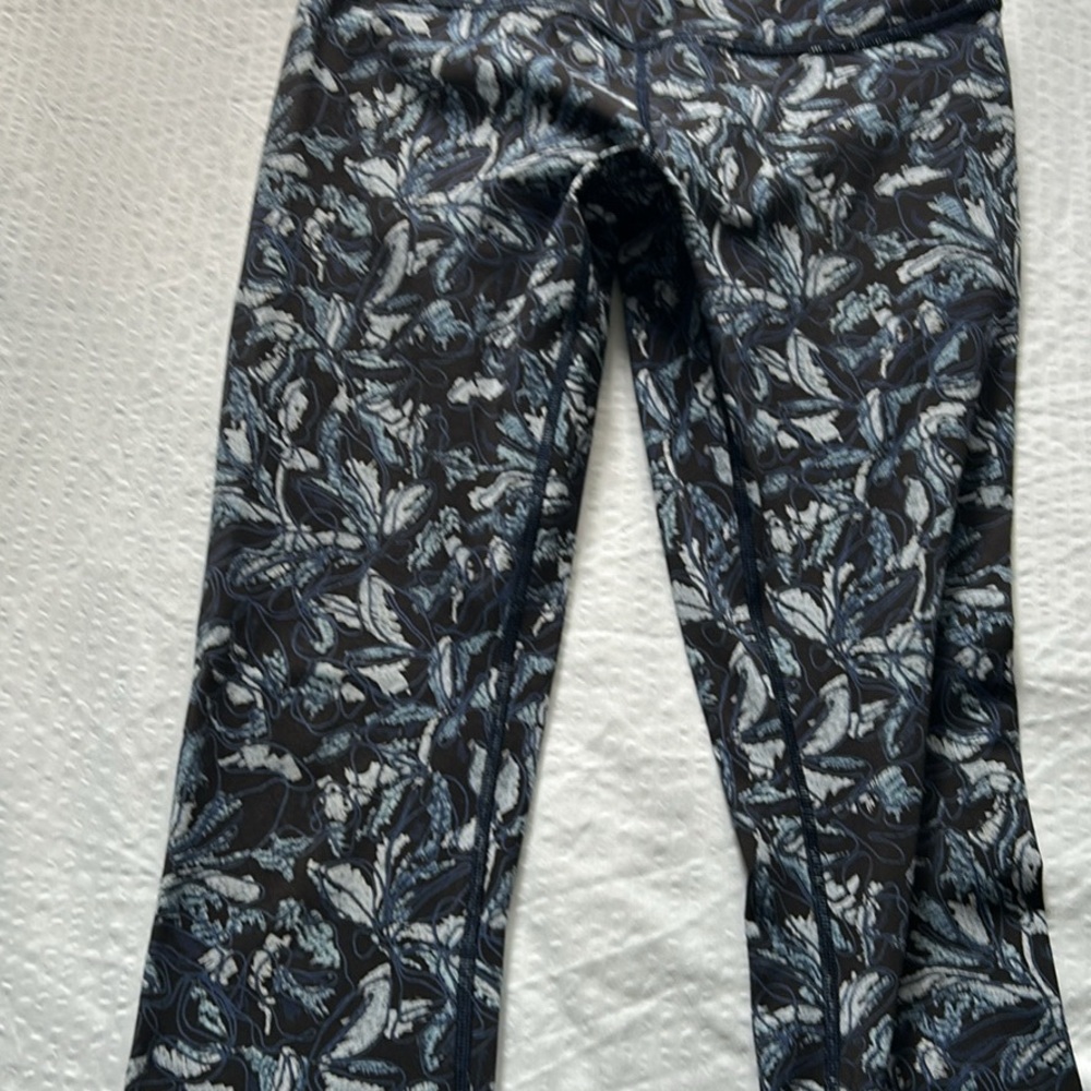 Lululemon Athletica Coral and Black Patterned Leggings